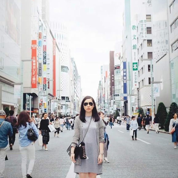 Meet your Posher, Devy - Picture 2 of 8